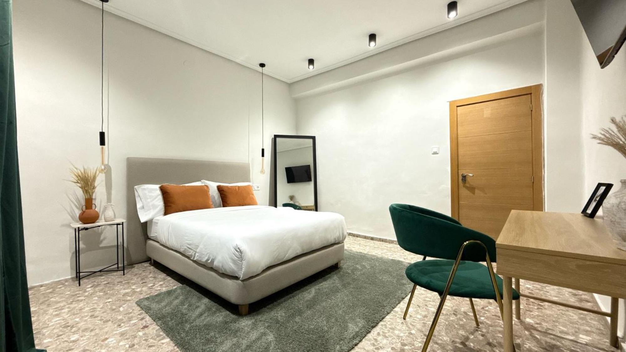 Valencia, Netflix, 4 Mins Walk To The Homestay